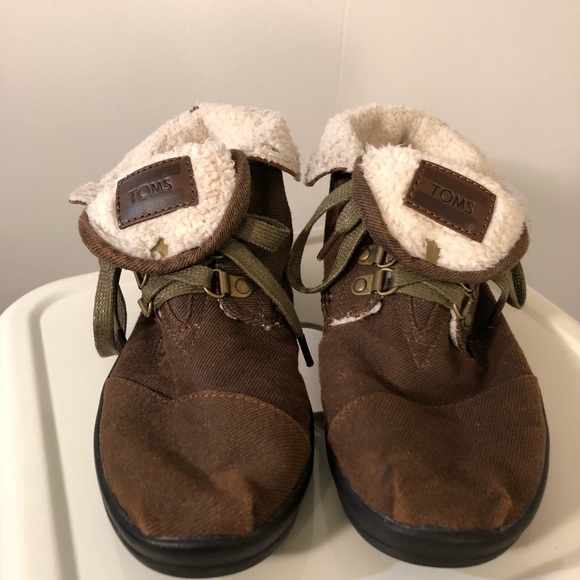 toms fleece lined booties